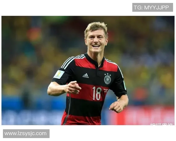 克罗斯:从足球天才到战术大师的蜕变之路与未来展望 克罗斯:从足球天才到战术大师的蜕变之路与未来展望