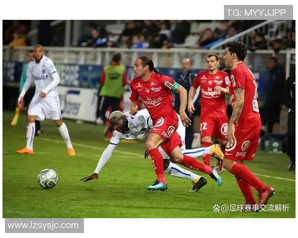 前进鹰与埃因FC的激烈对决展现足球魅力与团队精神 前进鹰与埃因FC的激烈对决展现足球魅力与团队精神