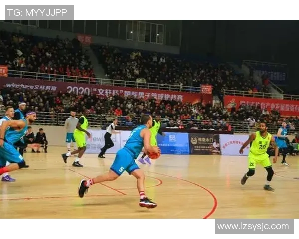 江门篮球队迎战东莞队精彩对决全场热血沸腾球迷齐聚助威 江门篮球队迎战东莞队精彩对决全场热血沸腾球迷齐聚助威